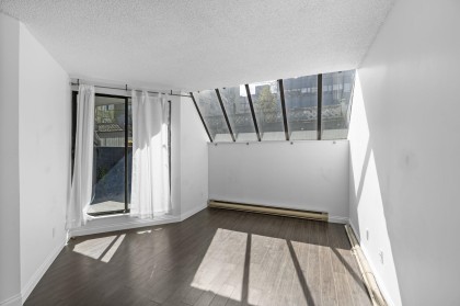 Photo 6 at 207 - 1270 Robson Street, West End VW, Vancouver West
