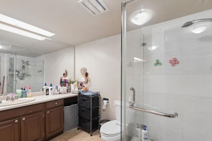 Photo 10 at 211 - 444 W 49th Avenue, South Cambie, Vancouver West