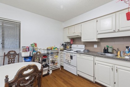 Photo 4 at 211 - 444 W 49th Avenue, South Cambie, Vancouver West