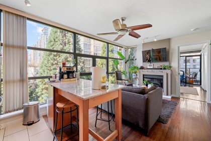 Photo 3 at 601 - 989 Beatty Street, Yaletown, Vancouver West