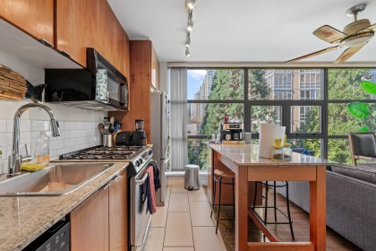Photo 5 at 601 - 989 Beatty Street, Yaletown, Vancouver West