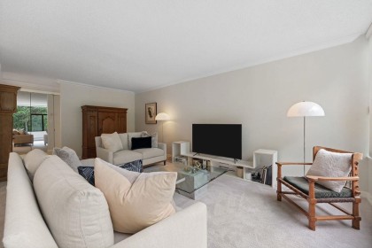 Photo 9 at 305 - 4101 Yew Street, Quilchena, Vancouver West