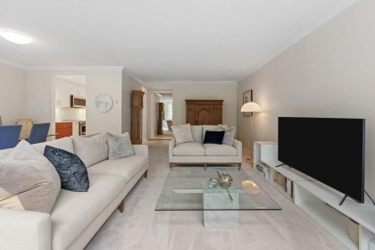 Photo 8 at 305 - 4101 Yew Street, Quilchena, Vancouver West