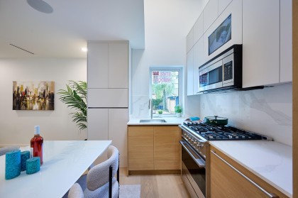 Photo 4 at 3674 W 1st Avenue, Kitsilano, Vancouver West