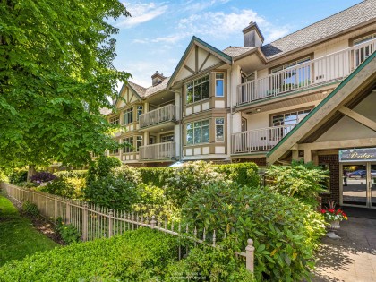 Photo 2 at 409 - 2059 Chesterfield Avenue, Central Lonsdale, North Vancouver