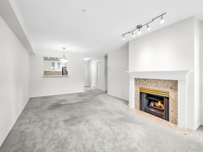 Photo 13 at 409 - 2059 Chesterfield Avenue, Central Lonsdale, North Vancouver
