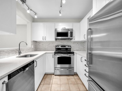 Photo 17 at 409 - 2059 Chesterfield Avenue, Central Lonsdale, North Vancouver