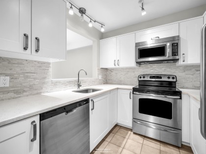 Photo 16 at 409 - 2059 Chesterfield Avenue, Central Lonsdale, North Vancouver