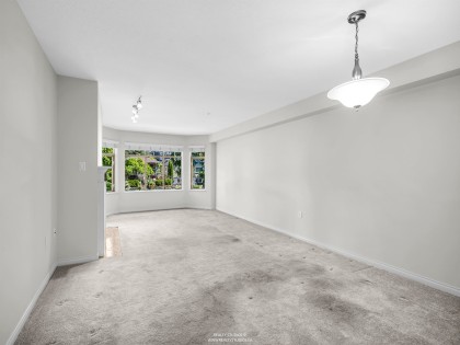 Photo 12 at 409 - 2059 Chesterfield Avenue, Central Lonsdale, North Vancouver