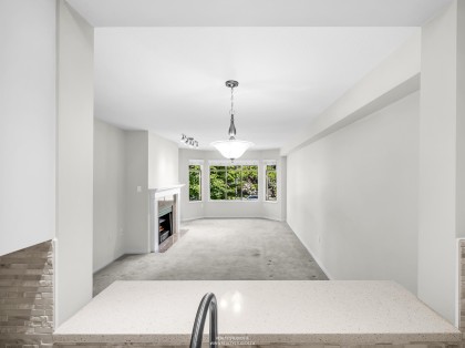 Photo 7 at 409 - 2059 Chesterfield Avenue, Central Lonsdale, North Vancouver