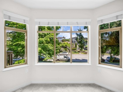 Photo 9 at 409 - 2059 Chesterfield Avenue, Central Lonsdale, North Vancouver