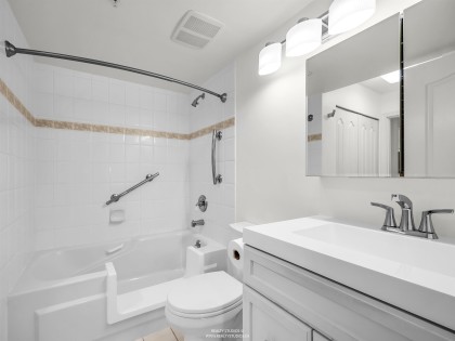 Photo 24 at 409 - 2059 Chesterfield Avenue, Central Lonsdale, North Vancouver