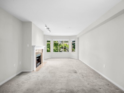 Photo 10 at 409 - 2059 Chesterfield Avenue, Central Lonsdale, North Vancouver
