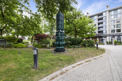 Photo 36 at 304 - 4685 Valley Drive, Quilchena, Vancouver West