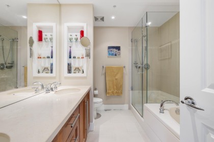 Photo 18 at 304 - 4685 Valley Drive, Quilchena, Vancouver West
