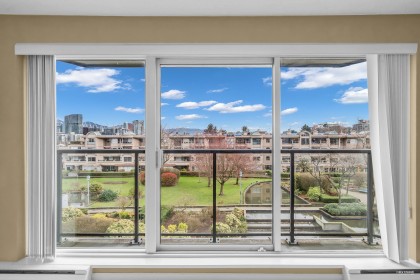 Photo 9 at 414 - 456 Moberly Road, False Creek, Vancouver West