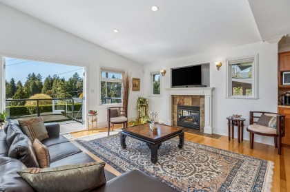 Photo 12 at 954 Tudor Avenue, Forest Hills NV, North Vancouver