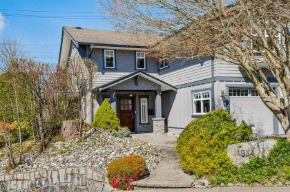 Photo 3 at 954 Tudor Avenue, Forest Hills NV, North Vancouver