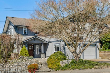 Photo 1 at 954 Tudor Avenue, Forest Hills NV, North Vancouver