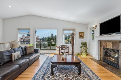 Photo 8 at 954 Tudor Avenue, Forest Hills NV, North Vancouver