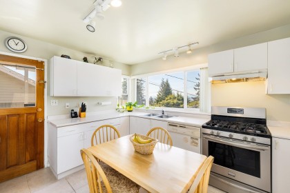 Photo 10 at 454 Monteray Avenue, Upper Delbrook, North Vancouver