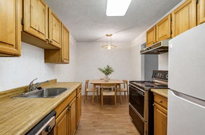 Photo 7 at 219 - 1385 Draycott Road, Lynn Valley, North Vancouver