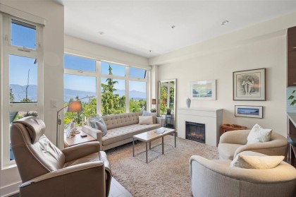 Photo 2 at 404 - 4463 W 10th Avenue, Point Grey, Vancouver West