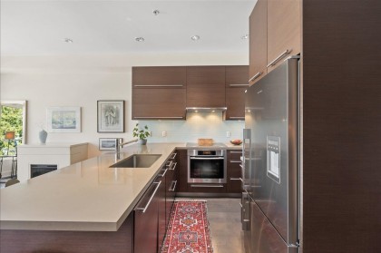 Photo 9 at 404 - 4463 W 10th Avenue, Point Grey, Vancouver West