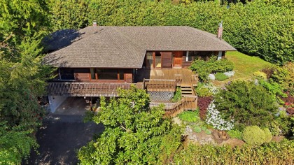 Photo 2 at 3155 Dickinson Crescent, Westmount WV, West Vancouver