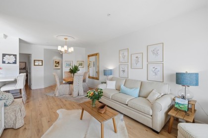 Photo 5 at 202 - 3151 Connaught Crescent, Edgemont, North Vancouver