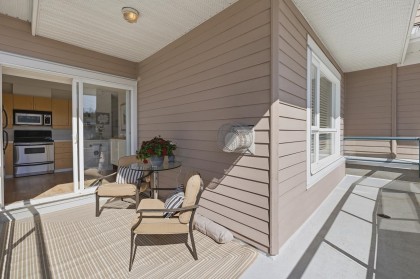 Photo 21 at 202 - 3151 Connaught Crescent, Edgemont, North Vancouver