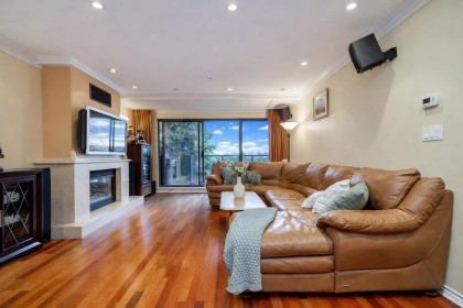 Photo 4 at 304 - 1233 Beach Avenue, West End VW, Vancouver West