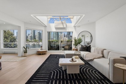 Photo 2 at PH 409 - 1859 Spyglass Place, False Creek, Vancouver West