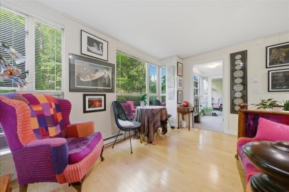 Photo 2 at 310 - 2137 W 10th Avenue, Kitsilano, Vancouver West