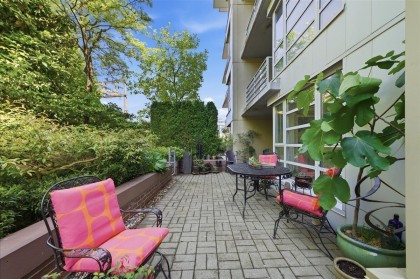 Photo 7 at 310 - 2137 W 10th Avenue, Kitsilano, Vancouver West