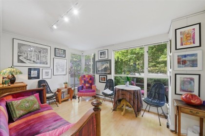 Photo 5 at 310 - 2137 W 10th Avenue, Kitsilano, Vancouver West