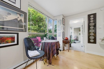 Photo 4 at 310 - 2137 W 10th Avenue, Kitsilano, Vancouver West