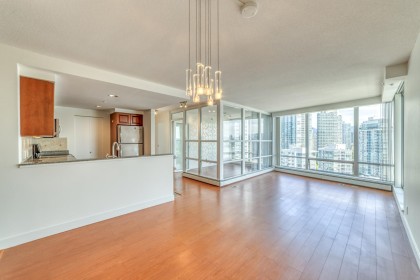 Photo 7 at 2101 - 1228 Marinaside Crescent, Yaletown, Vancouver West