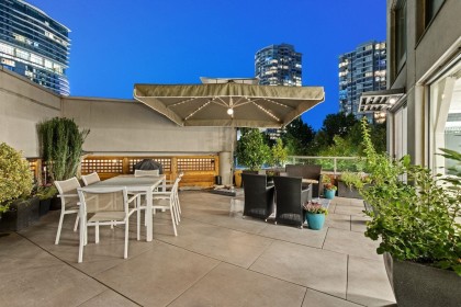 Photo 2 at 307 - 1009 Expo Boulevard, Yaletown, Vancouver West