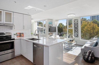 Photo 9 at 307 - 1009 Expo Boulevard, Yaletown, Vancouver West