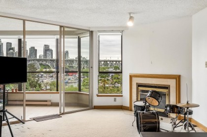 Photo 9 at 404 - 1470 Pennyfarthing Drive, False Creek, Vancouver West