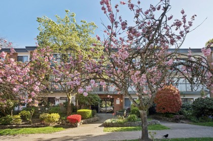 Photo 1 at 213 - 1950 W 8th Avenue, Kitsilano, Vancouver West