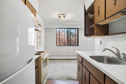 Photo 5 at 213 - 1950 W 8th Avenue, Kitsilano, Vancouver West
