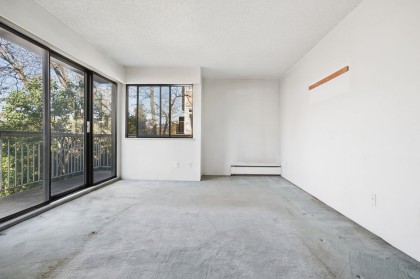 Photo 10 at 213 - 1950 W 8th Avenue, Kitsilano, Vancouver West