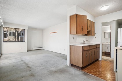 Photo 8 at 213 - 1950 W 8th Avenue, Kitsilano, Vancouver West
