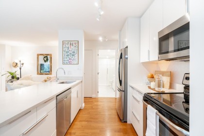 Photo 6 at 605 - 1510 W 1st Avenue, False Creek, Vancouver West