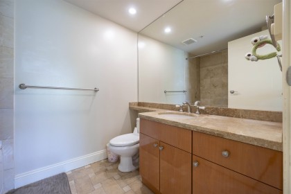 Photo 16 at 205 - 638 W 45th Avenue, Oakridge VW, Vancouver West