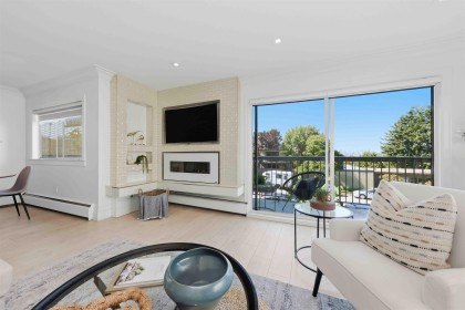 Photo 2 at 101 - 330 W 2d Street, Lower Lonsdale, North Vancouver