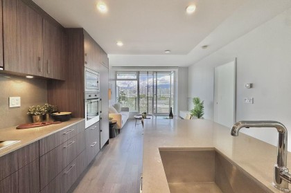 Photo 2 at 504 - 2411 Heather Street, Fairview VW, Vancouver West