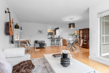 Photo 15 at 101 - 2412 Alder Street, Fairview VW, Vancouver West